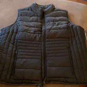 Marc NY black lightweight vest